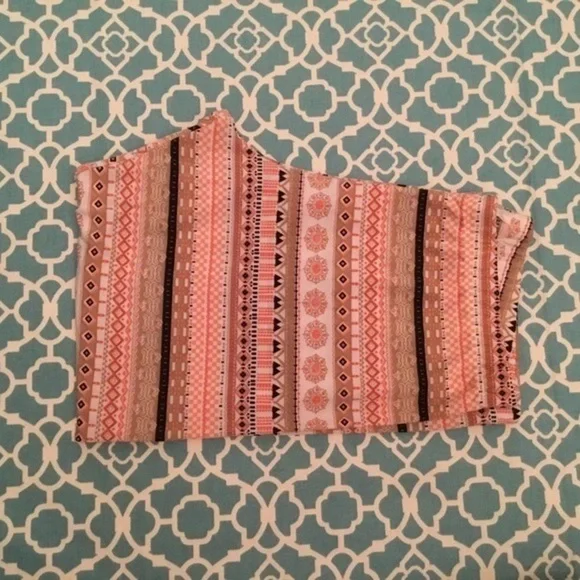 FRUMOS Peach and cream Seasonal Leggings - Picture 2 of 7